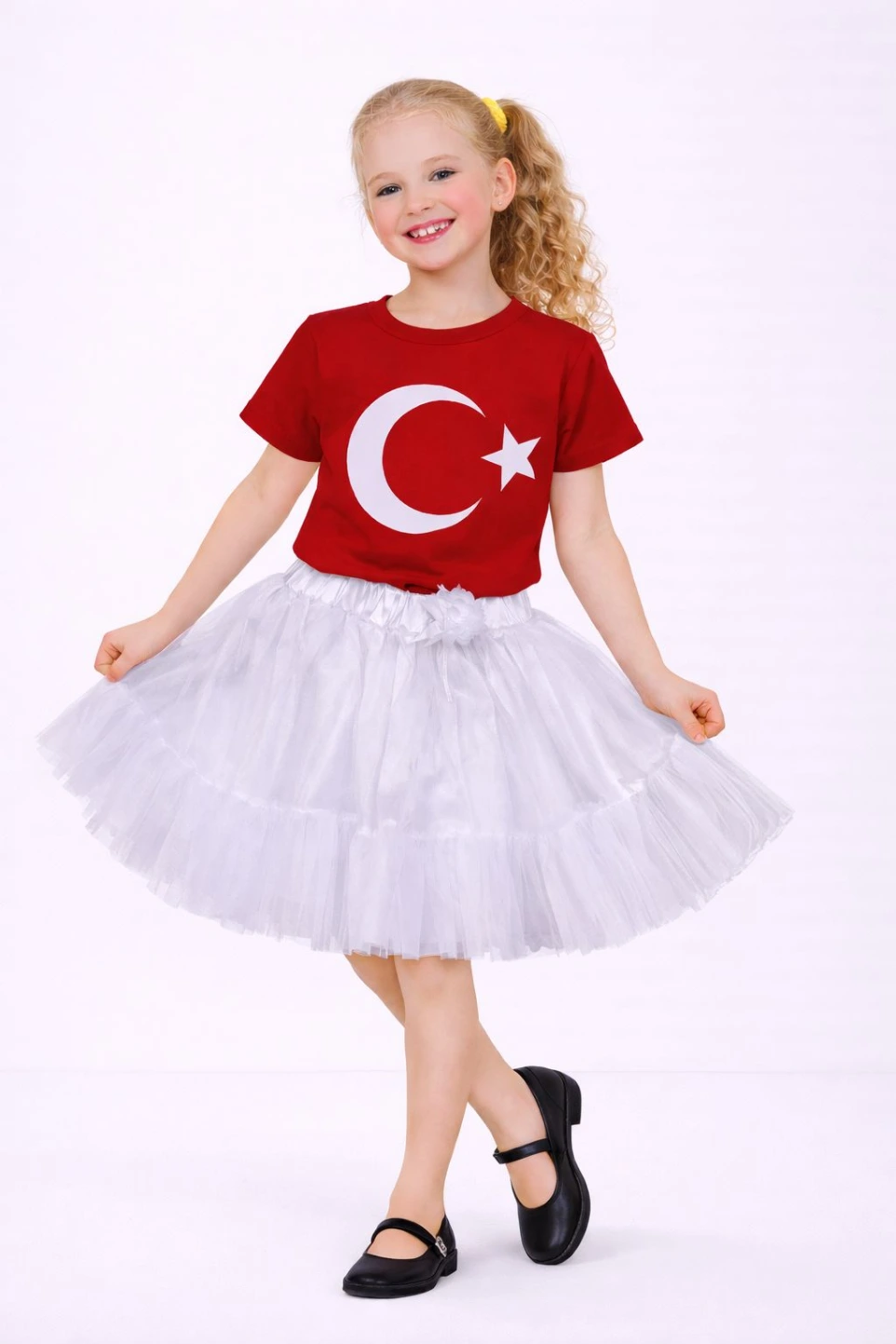 Bayrak Baskılı Tişört ve Tütü Etek